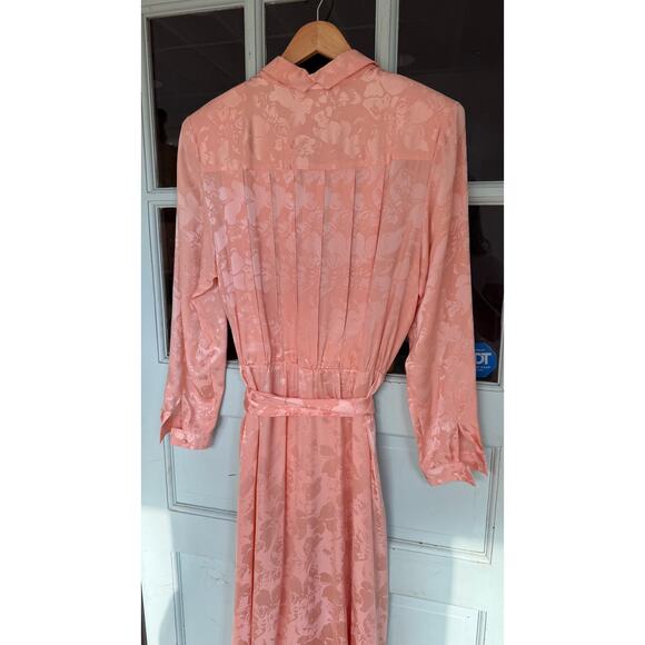 Vintage Silk Buttterfly Motif Dress (10) - Picture 5 of 6